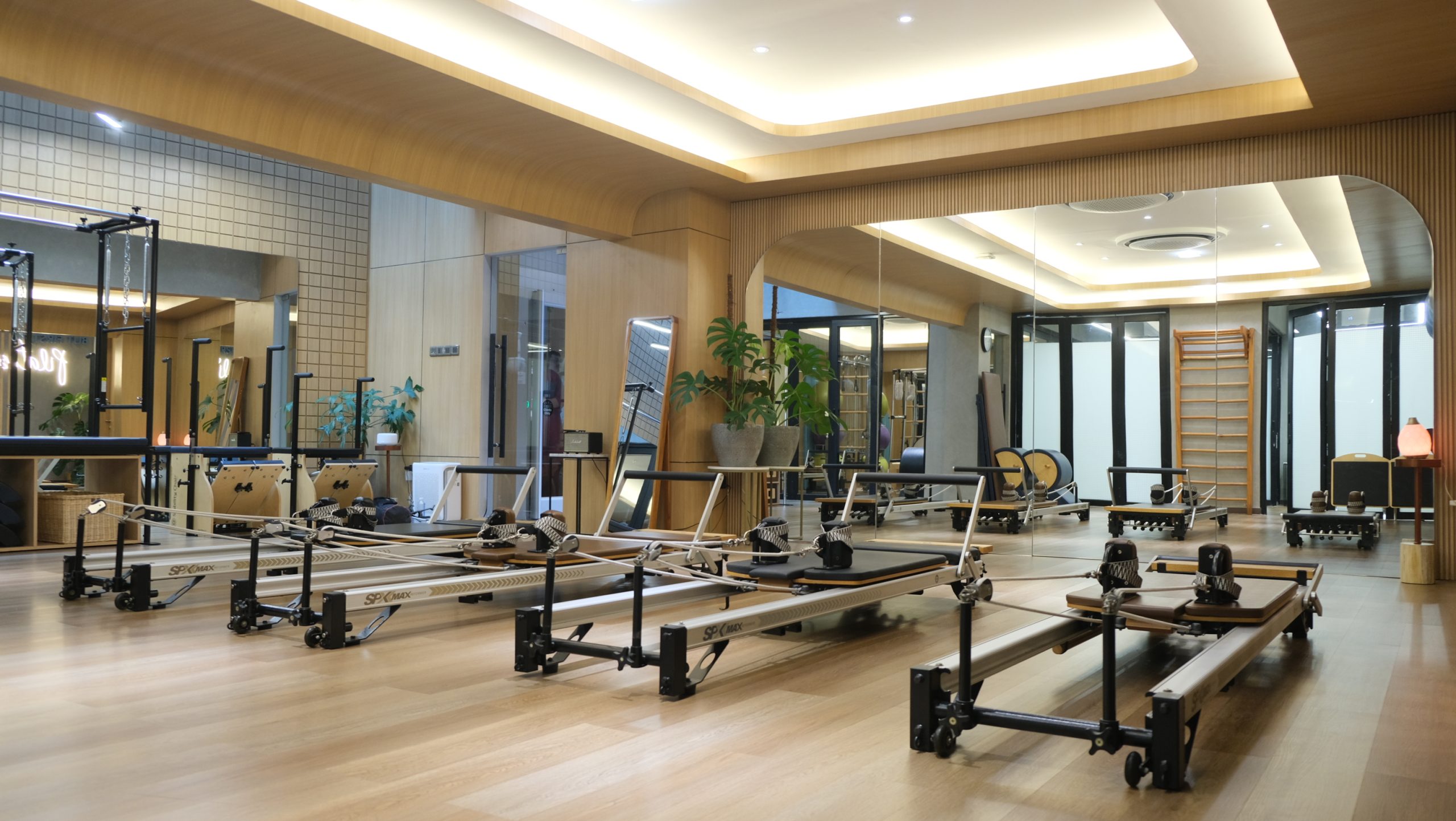 Pilates Group Jakarta: Berlatih Bersama di Isometric Pilates Studio Tebet